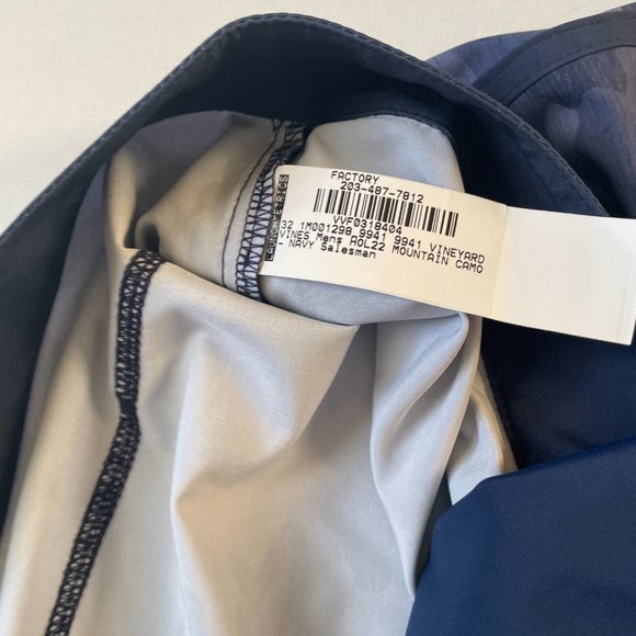 Vineyard Vines Men's *NWOT* 8" Performance Navy Mountain Camo Shorts, 32" Waist - Picture 5 of 9